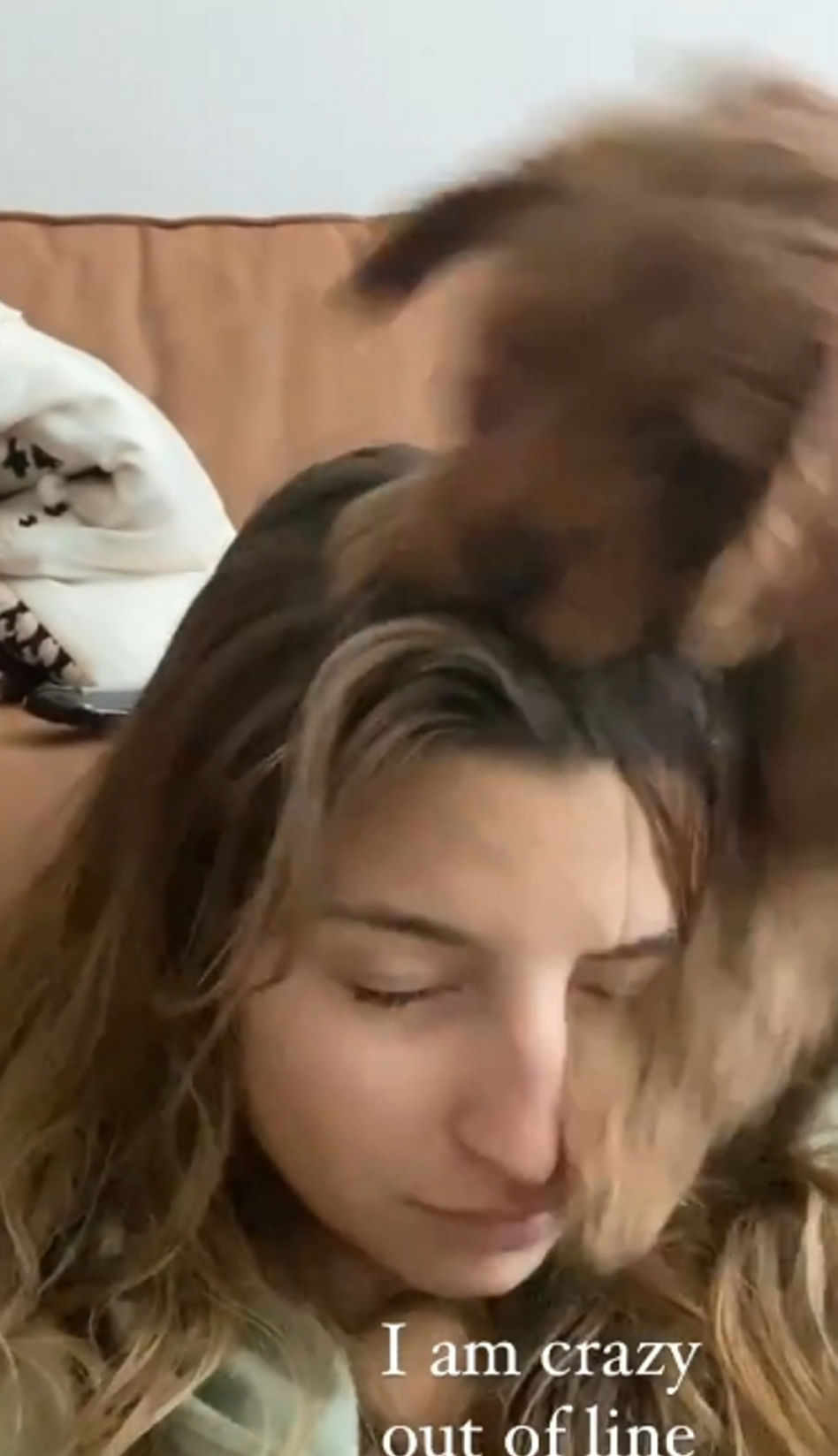 Julia Wieniawa z psem