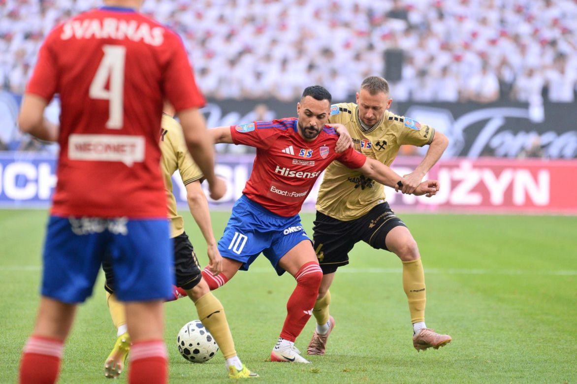 Puchar Polski pomiędzy Górnikiem Zabrze i Rakowem Częstochowa na PGE Narodowym w Warszawie