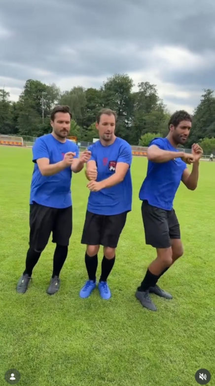 Barwy szczęścia nowy sezon na planie. Michał (Gamou Fall), Marcin Kodur (Oskar Stoczyński), Damian (Michał Lesień-Głowacki)