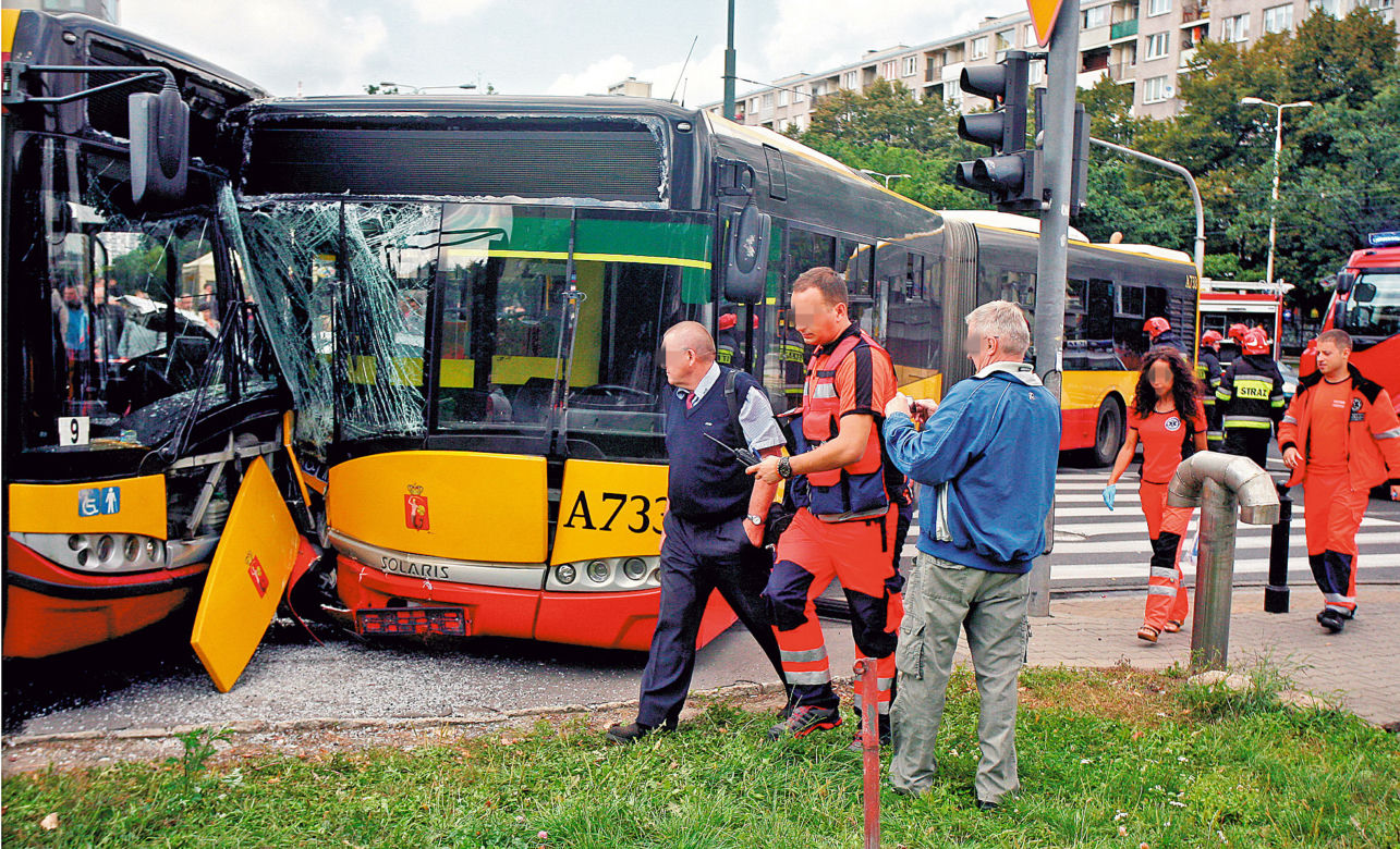 Autobusowa kraksa w Śródmieściu