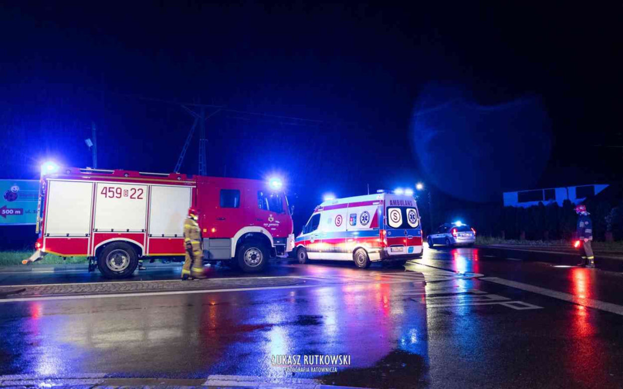 Knyszyn. Zderzenie ciężarówki z osobówką. Ranna kobieta z dzieckiem