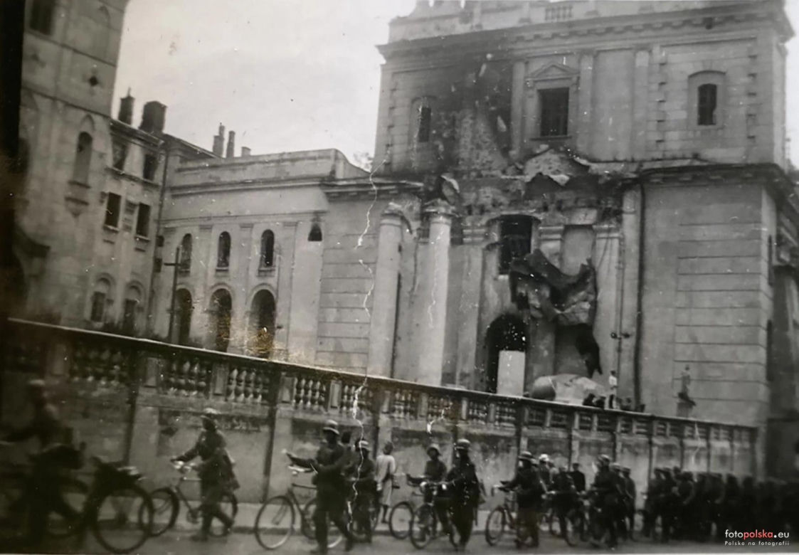 Tak wyglądał Lublin po bombardowaniu. Ogrom zniszczeń był niewyobrażalny! Zobacz zdjęcia