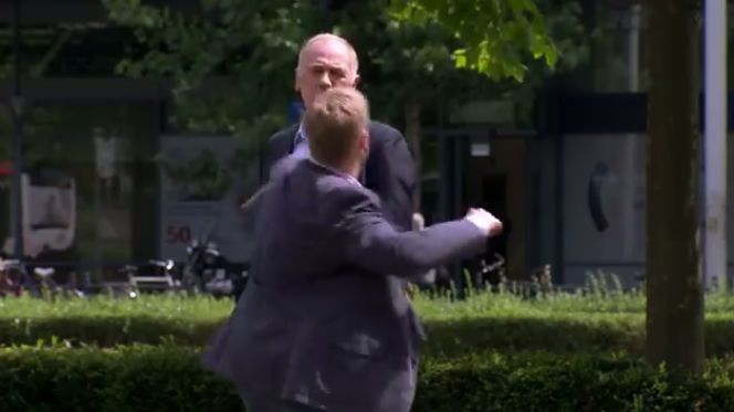 Pierwsza miłość. Grzegorz (Jan Jankowski), Karol Weksler (Karol Strasburger)