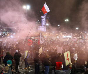 Protest przeciwko zaostrzeniu prawa aborcyjnego w Warszawie