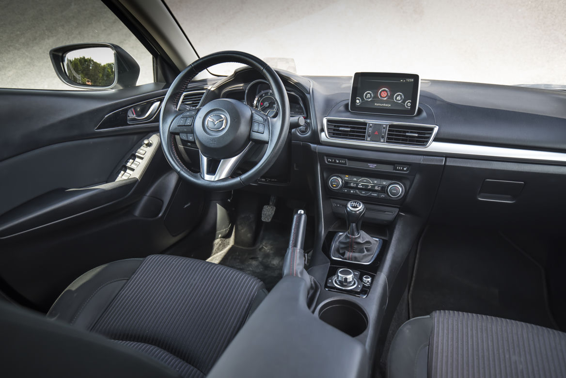 Mazda 3 Sedan Skyactive-G 2.0 120 KM M6