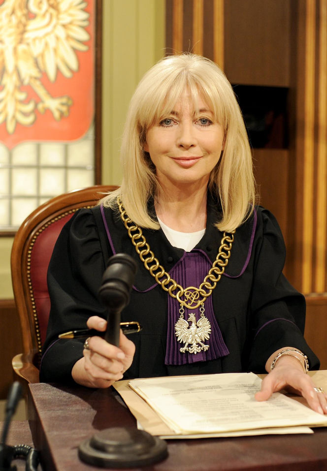 Pamiętacie sędzię Annę Marię Wesołowską? Tak dziś wygląda gwiazda telewizji. Aż trudno uwierzyć, że ma 71 lat!
