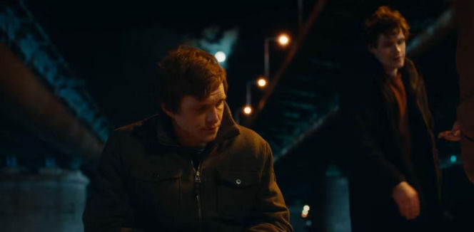 Kadry z teledysku "Chciałem być kimś" i filmu "Król dopalaczy"