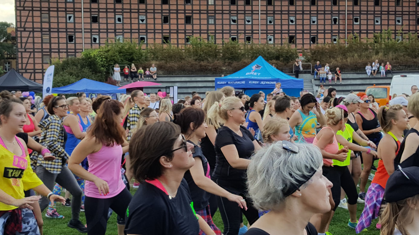 Na Wyspie Młyńskiej odbyła się 3 edycja akcji Lato Zumba Fitness. To był piękny maraton zumby!