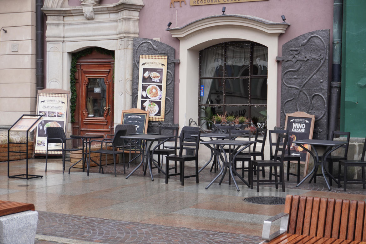 Ogródki wróciły na Stary Rynek w Poznaniu