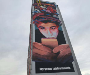Wielki mural ozdobił blok przy Al. Piłsudskiego w Skarżysku-Kamiennej