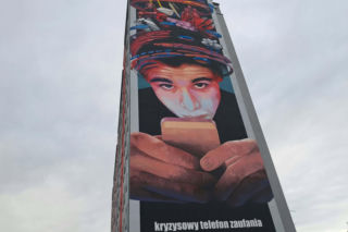Wielki mural ozdobił blok przy Al. Piłsudskiego w Skarżysku-Kamiennej