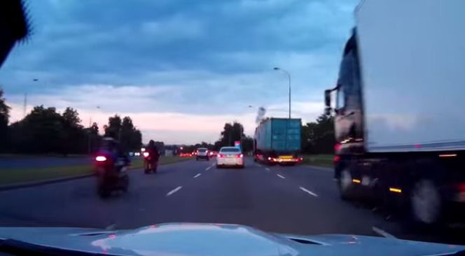 Szaleńcza jazda bmw w Warszawie