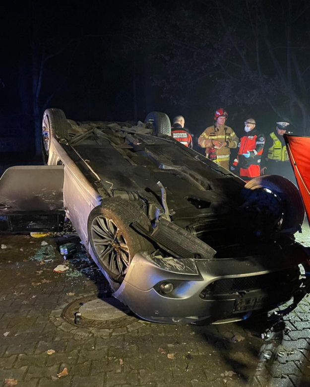 Kędzierzyn-Koźle. Śmiertelny wypadek na ul. Łukasiewicza. Dachowało BMW [ZDJĘCIA]. 