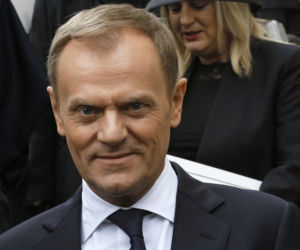 Donald Tusk miał tylko jedną tróję