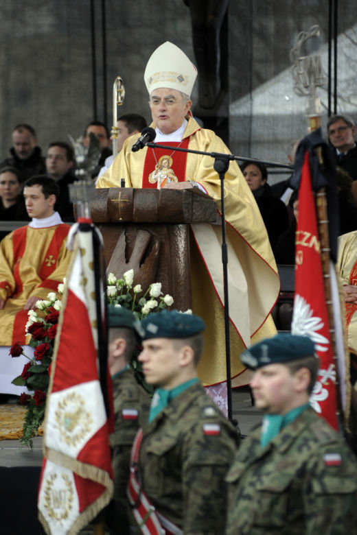 Abp Henryk Hoser nie żyje