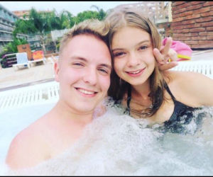 Julia Wróblewska w jacuzzi