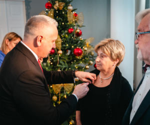 Złoty Gody par małżeńskich w Siedlcach - wręczenie pamiątkowych medali