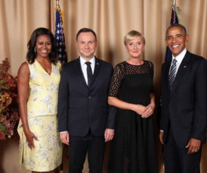 Agata Duda PRZYĆMIŁA Michelle Obamę! [ZDJĘCIA]