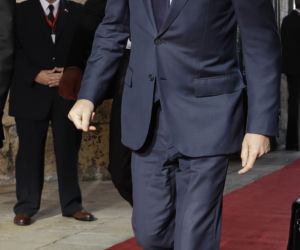 DONALD TUSK VS. JACEK SARYUSZ-WOLSKI.