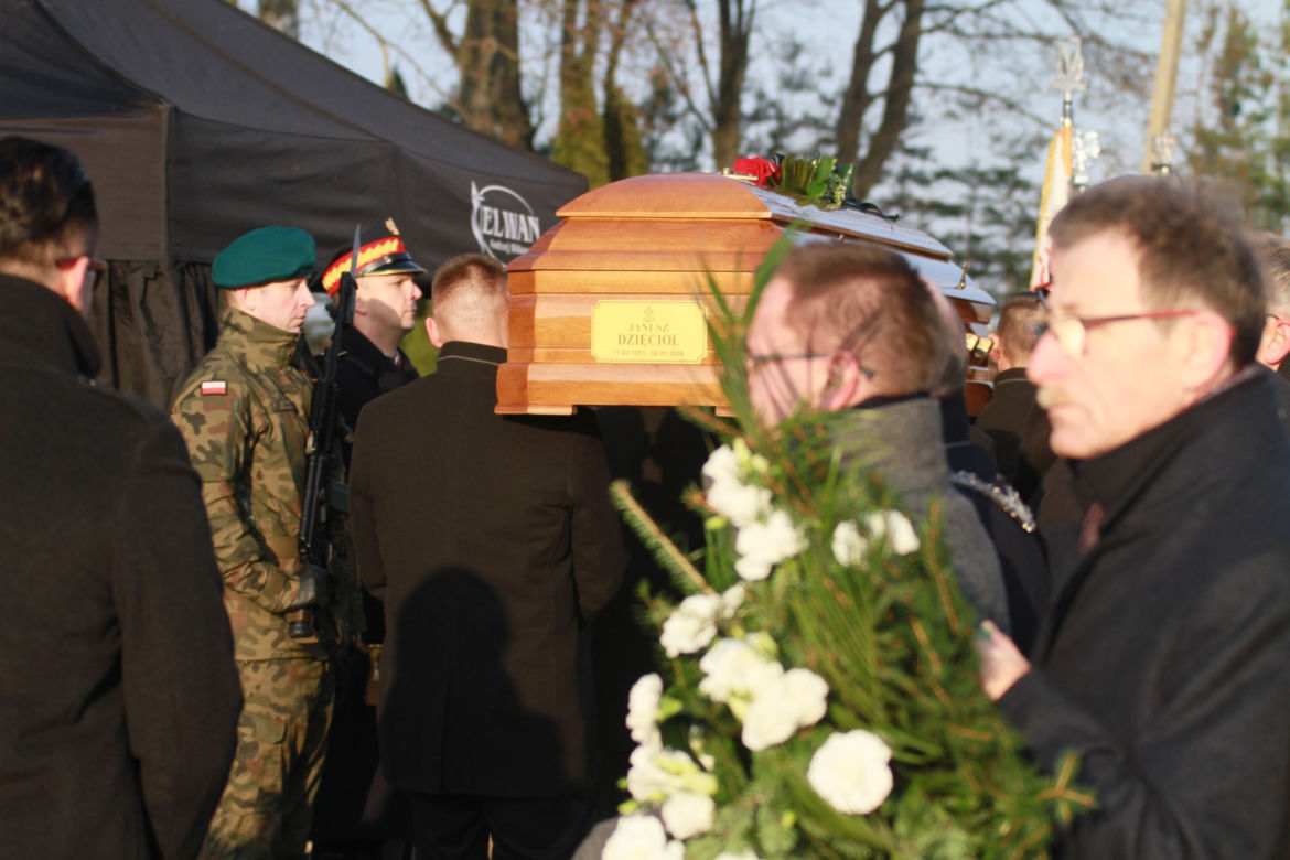 Mija rok od tragicznej śmierci Janusza Dzięcioła