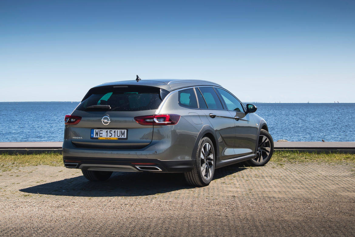 Opel Insignia Country Tourer 1.6 Turbo 200 KM A6