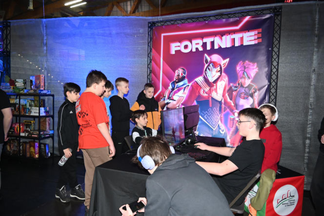 Turniej gamingowy Gamers Siege w Chęcinach