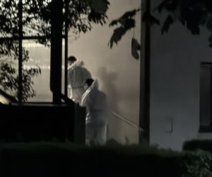 Roman mieszkał z rozkładającym się ciałem brata. Kiedy pojawiły się służby, skoczył z okna i zginął