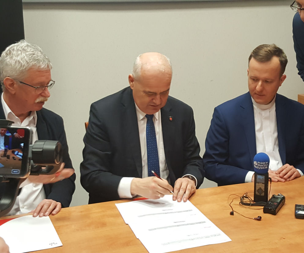 Ikony i grot z przemytu