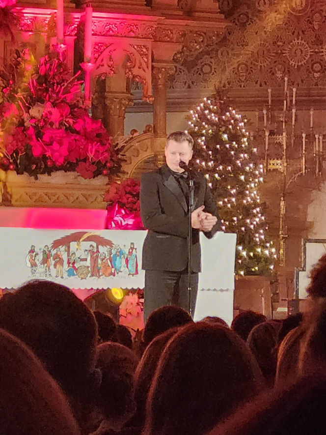 Wielkie Kolędowanie z gwiazdami na Greenpoincie