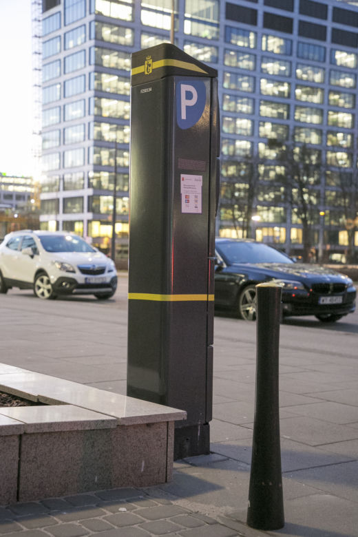 Nowa strefa płatnego parkowania na Pradze-Północ. Na których ulicach staną parkomaty?