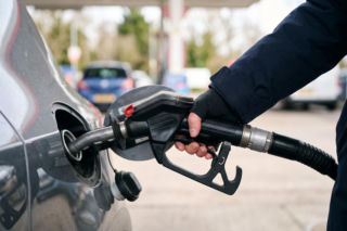 Hurtowe ceny paliw 24.08.2026. Czas na oddech dla kierowców i faza wyczekiwania na rynku