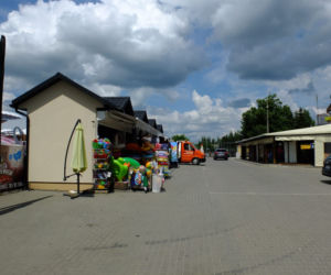Jezioro Białe budzi się powoli. Upał, a ludzi jak na lekarst