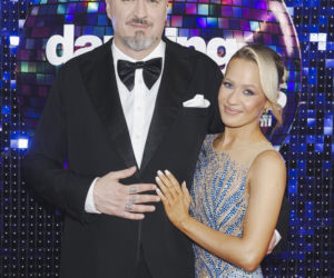 Tak na początku kariery wyglądał Piotr Kędzierski. Dziś trudno go rozpoznać na starych zdjęciach