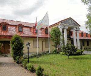 Arcybiskup Tadeusz Wojda zastąpił Głódzia. Kim jest i ile zarobi za posługę w kościele?