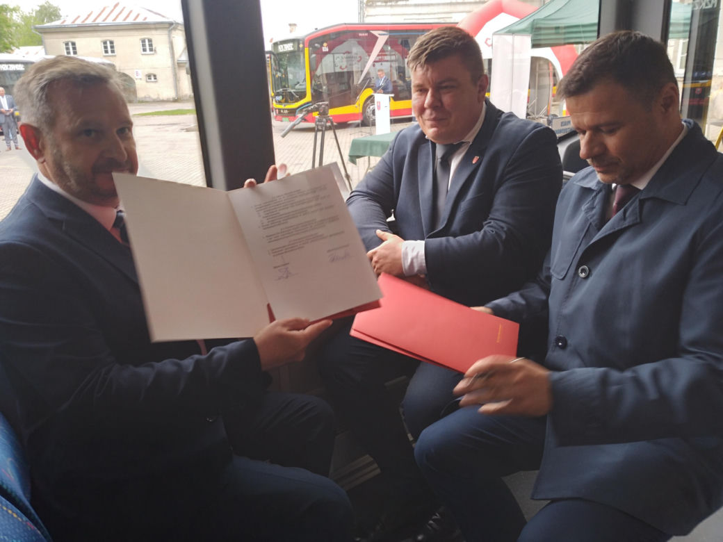 Przekazanie nowych autobusów