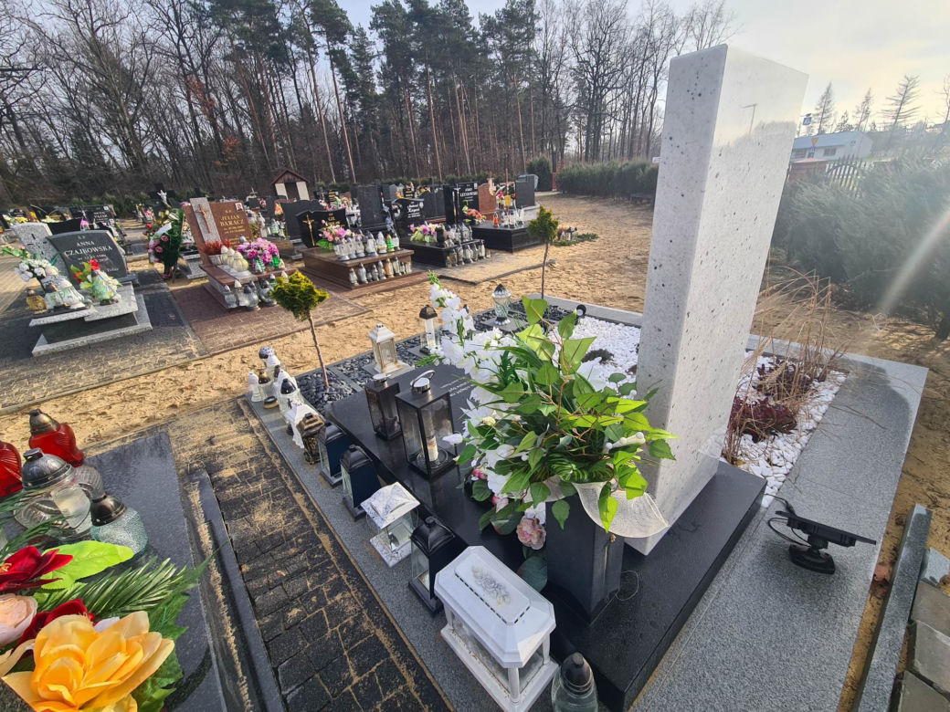 Grób Emilki z Komorowa. Zginęła w wypadku pociągu [GALERIA]