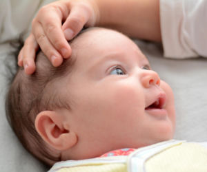 10 tys. dzieci w badaniu. Spłaszczona główka może opóźniać rozwój