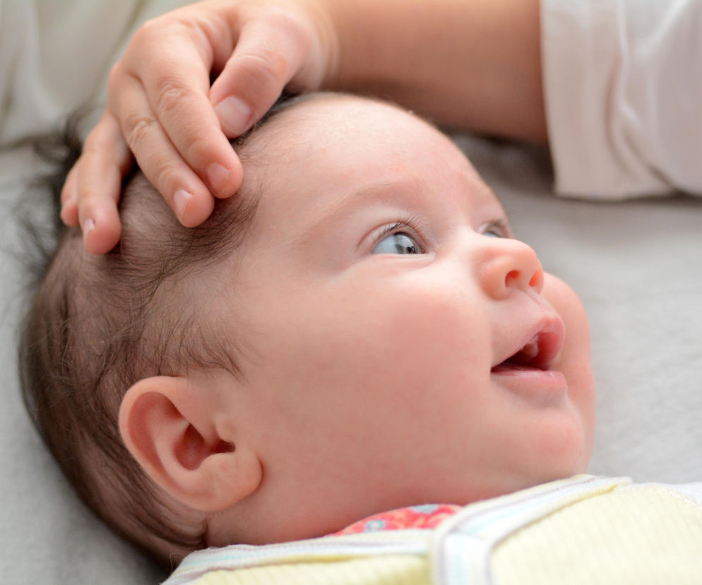 10 tys. dzieci w badaniu. Spłaszczona główka może opóźniać rozwój