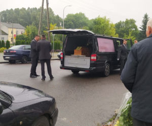 Marek konał w samotności na polu. To była straszna śmierć. Osierocił córeczkę