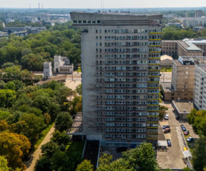 Młotek przy ul. Smolnej 8 w Warszawie