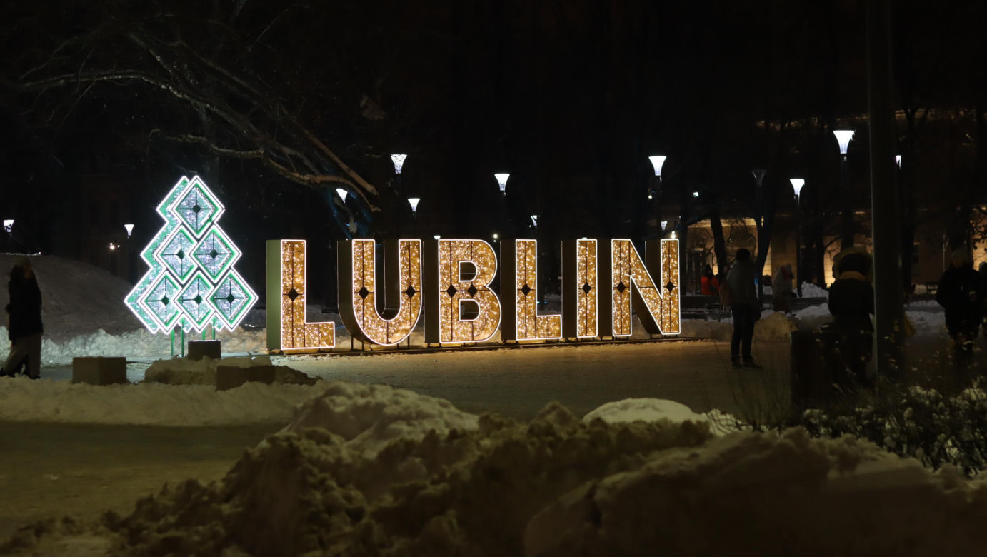Lublin rozbłysnął milionem światełek! Iluminacje w mieście już działają [GALERIA]