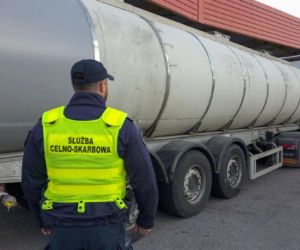 W cysternie coś innego niż w dokumentach. Łacznie 30 tys. litrów 