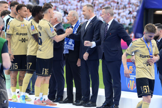 Karol Nawrocki i ceremonia po finale Pucharu Polski