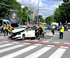 Wypadek na skrzyżowaniu ul. Królewskiej i ul. Marszałkowskiej