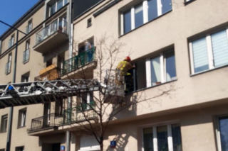 Warszawa. Chciała TO zrobić. Krzyczała, że nikt jej nie powstrzyma. Na szczęście udało się ją przekonać [ZDJĘCIE]