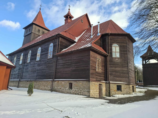 Parszów. Drewniany kościół pw. Zesłania Ducha Świętego