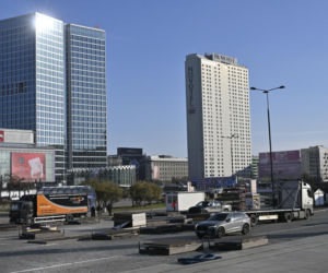 Dziwny obiekt w centrum Warszawy. Co tu powstaje? Stolica już stroi się na Boże Narodzenie!