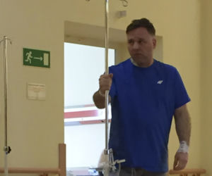 Lekarze wycięli mu jelito, a PiS wyciął go z listy