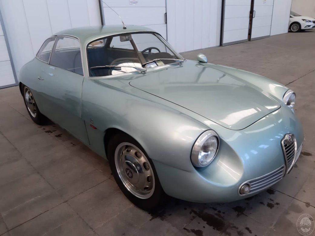 Po 35 latach wyciągnęli unikalną Alfę Romeo z piwnicy. Giulietta SZ została sprzedana za kilkaset tys. euro - ZDJĘCIA