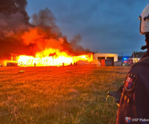 Pożar składowiska odpadów w Promniku (gm. Strawczyn)